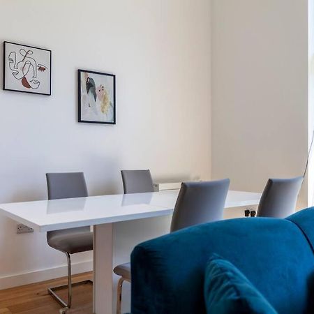 Stunning New 3 Bdr Duplex Wbalcony, East London Apartment Exterior photo